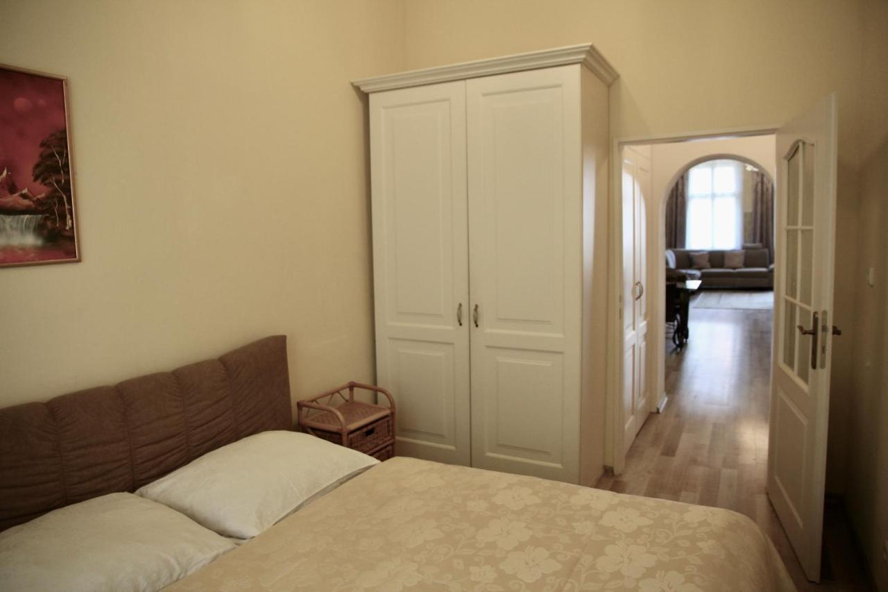 Apartman Sylva Na Stare Louce 42 Karlovy Vary Exterior photo